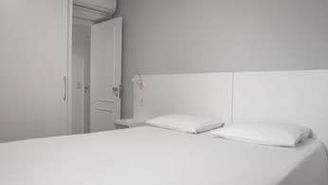 Apartamento superior com 1 cama de casal, 2 camas de solteiro