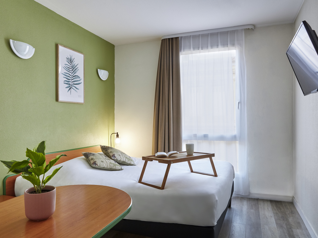 Adagio Access Bordeaux Rodesse - Image 1