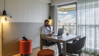 Room Office - Apartamento sem cama adaptado como escritório