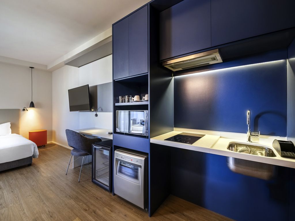 Adapted Superior Room with double-size bed and equipped kitchen
