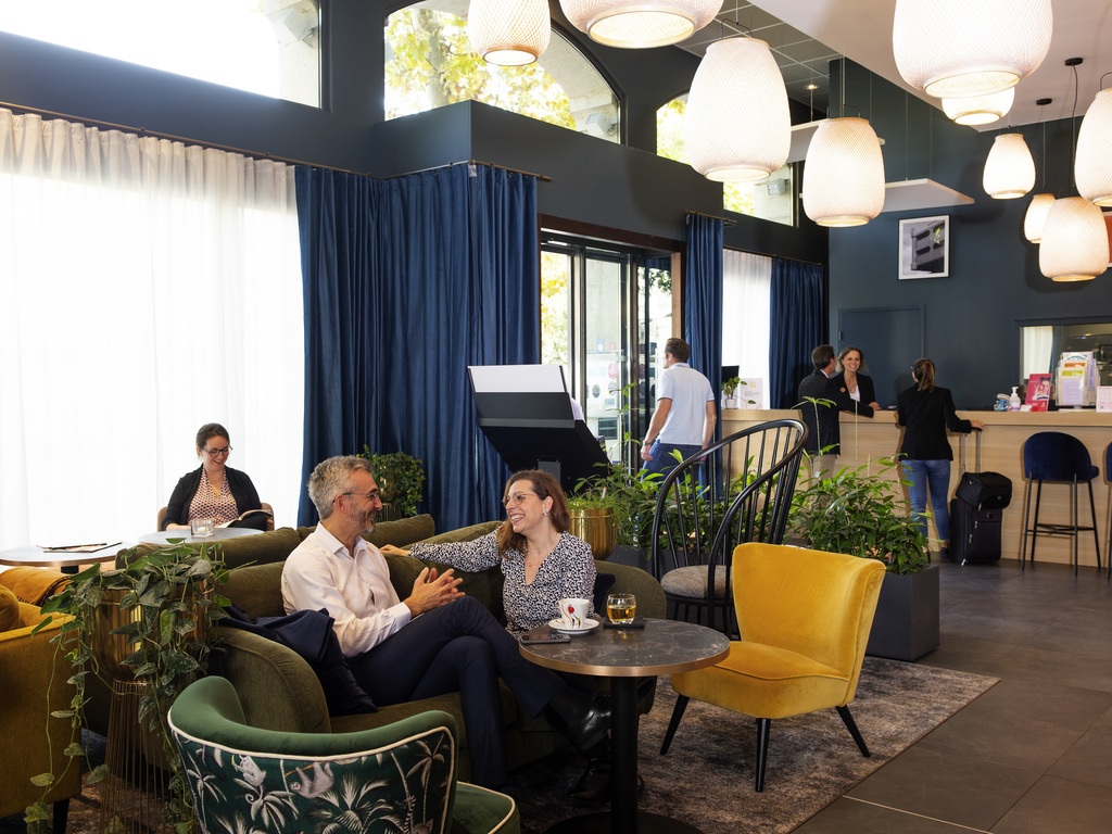 Adagio Lyon Patio Confluence - Image 2