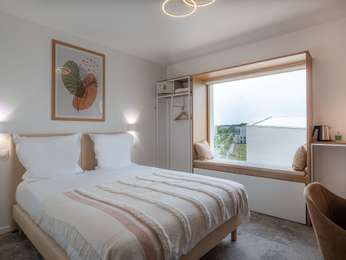 Standard-Zimmer mit 1 Doppelbett